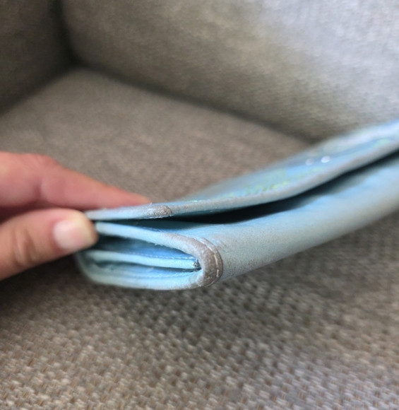 Fossil Light Blue Floral Embroidered Wallet - Picture 10 of 15